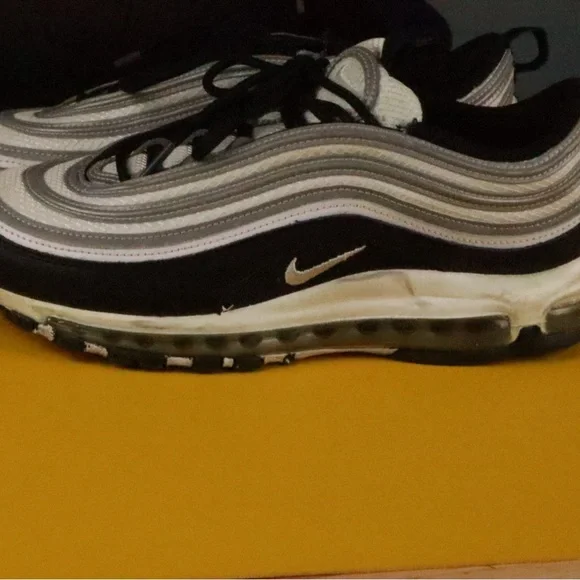 Nike Air Max - Picture 3 of 4